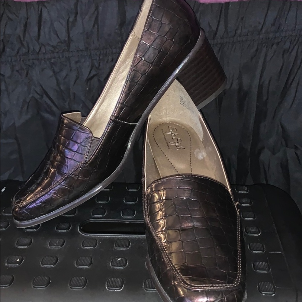 Soft Style (A Hush Puppies Company) shoes